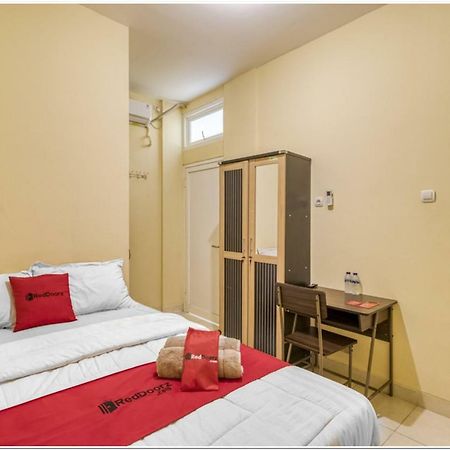 Reddoorz Near Ramai Mall Malioboro Джок'якарта Екстер'єр фото