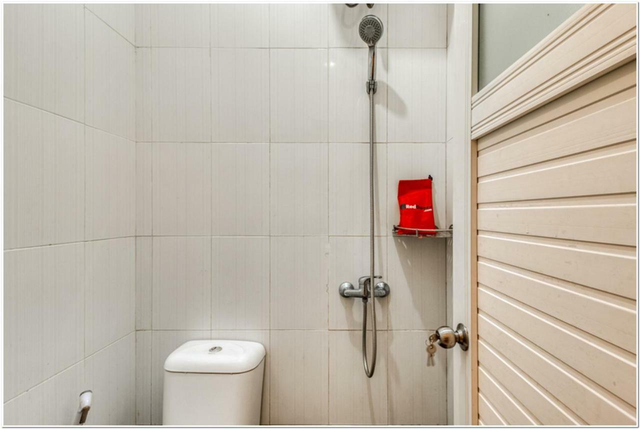 Reddoorz Near Ramai Mall Malioboro Джок'якарта Екстер'єр фото