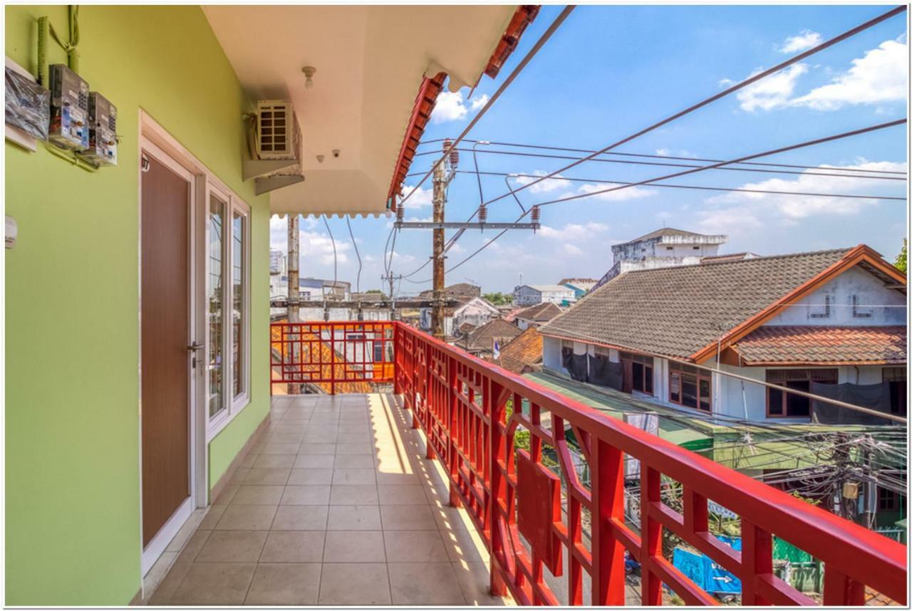 Reddoorz Near Ramai Mall Malioboro Джок'якарта Екстер'єр фото