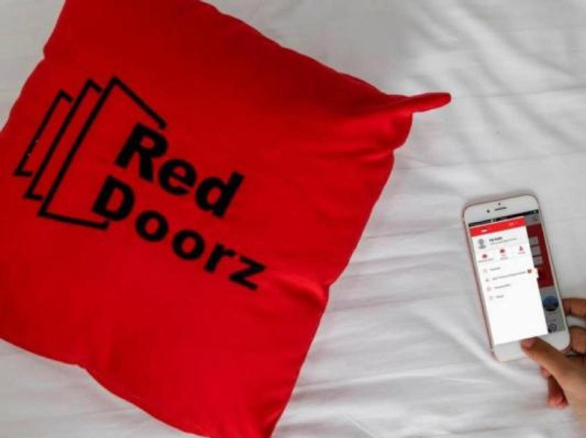 Reddoorz Near Ramai Mall Malioboro Джок'якарта Екстер'єр фото